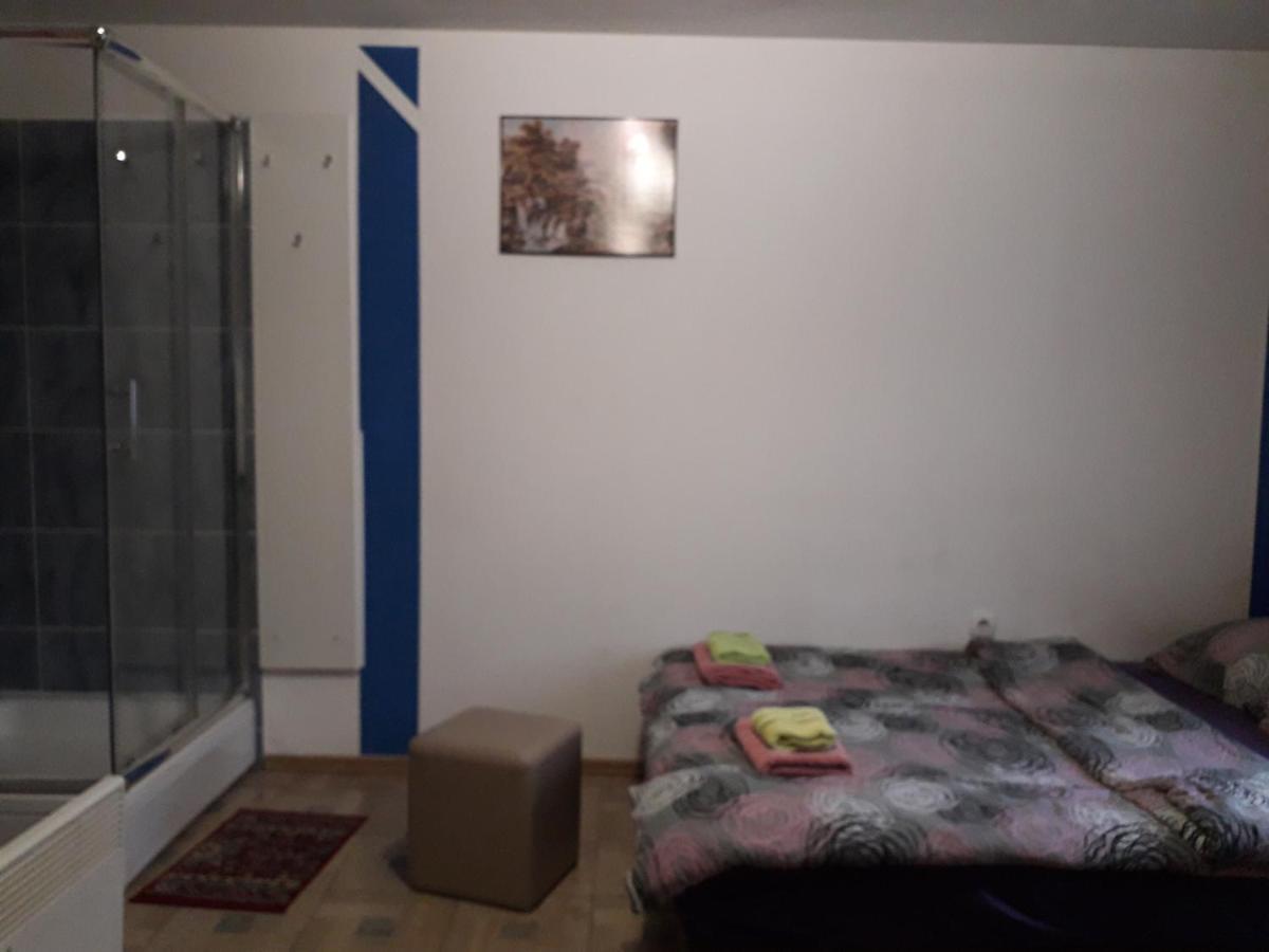 Hostel Topic バニャ・ルカ エクステリア 写真